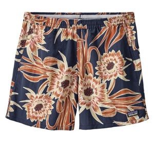 patagonia women’s baggies 5” inseam tropical pattern